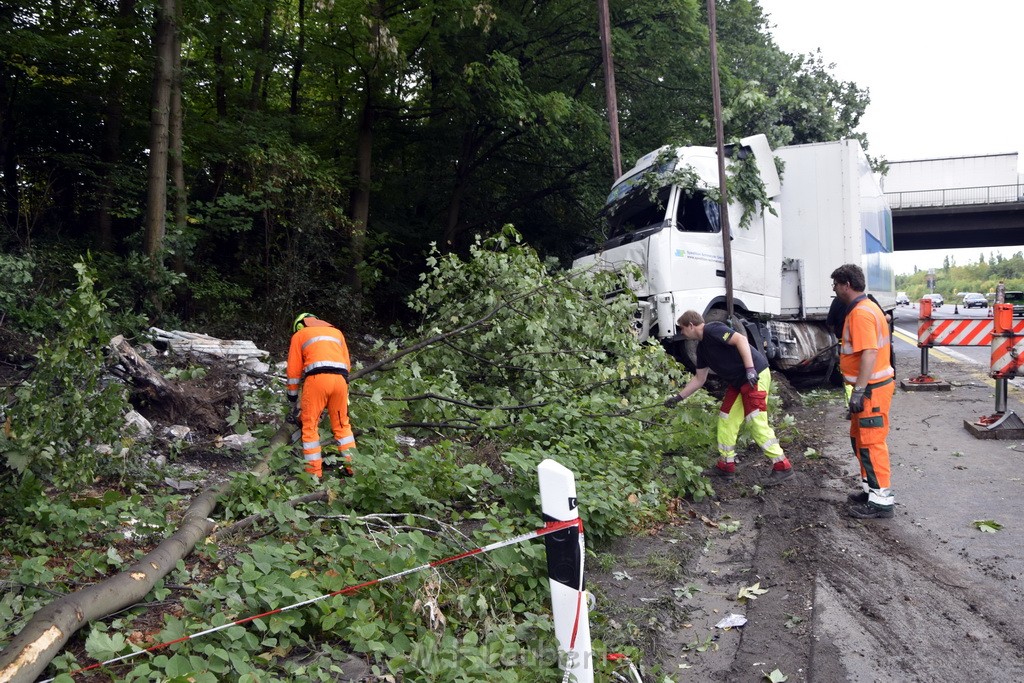 Schwerer VU A 3 Rich Oberhausen Hoehe AK Leverkusen P531.JPG - Miklos Laubert